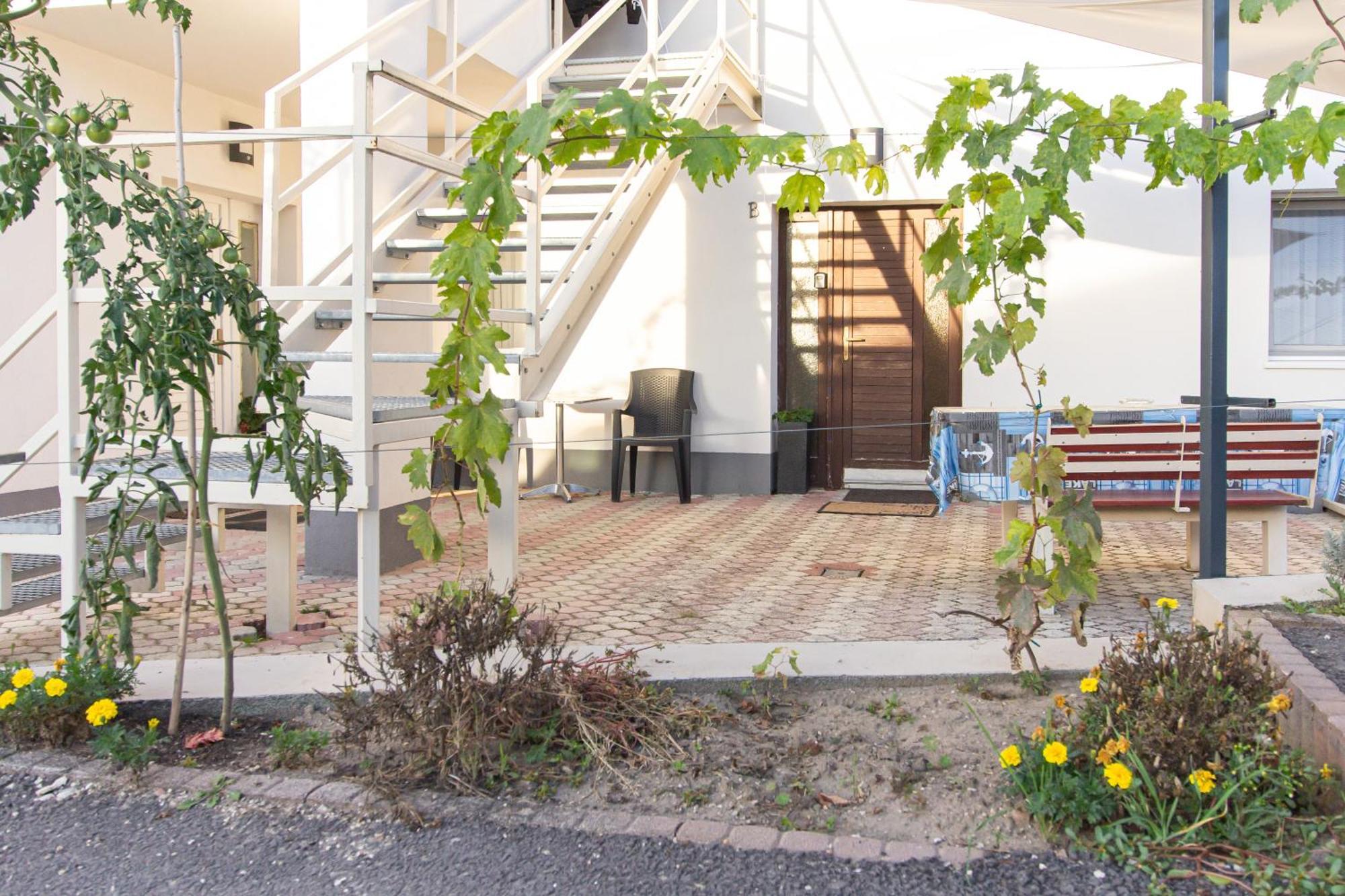 Deli Terasz B Apartman Free Parking, Self-Check-In Anytime Győr Kültér fotó
